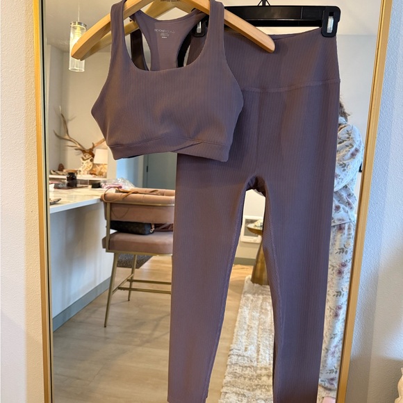 Beyond Yoga Impulse Ribbed Legging and Bra Set M Woodlawn - NWOT - Picture 2 of 9